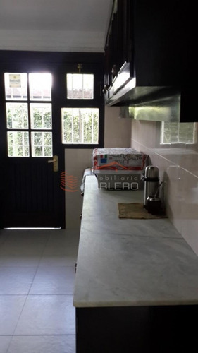 Casa De 3 Dormitorios Con Barbacoa En Alquiler Anual Y Venta En Jardines De Córdoba - Ref: 26331