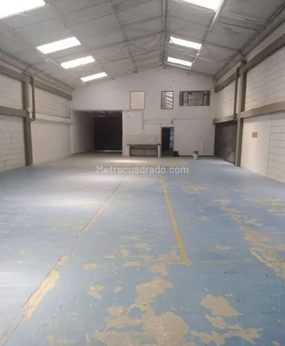 Bodega En Arriendo Prado Veraniego 435m