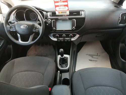 Imagen 8 de 14 de Kia Rio 2016 1.6 Ex Sedan Mt