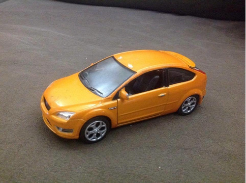 Miniatura Ford Focus St Escala 1/32 - Saico - Coleção