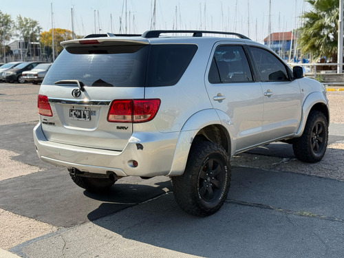 Toyota Hilux SW4 3.0 I Srv C/cuero 4x4 (2009)