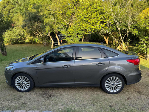 Ford Focus III 2.0 Sedan Titanium At6
