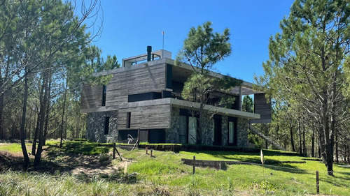 Casa En Alquiler Temporario En Costa Esmeralda Marítimo Iii, Pileta.