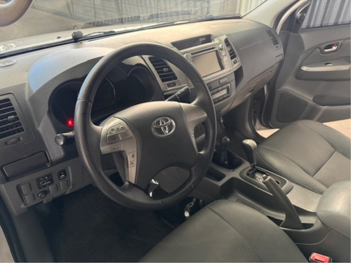 Toyota Hilux 2.7 SRV 4X4 CD 16V FLEX 4P AUTOMÁTICO