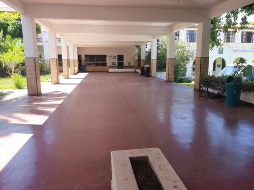 Imagen 10 de 22 de Excelente Edificio, Ideal Colegio, Universidad O Similar. Excelente Ubicacion Centrica Dentro Del Radio Urbano De Bella Vista, Con Buen Acceso Con Todos Los Medios De Transporte