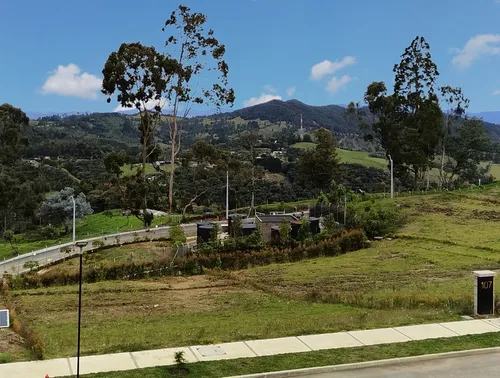 Lote Alto De Las Palmas, Unidad Cerrada