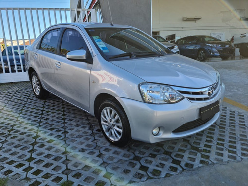Toyota Etios Xls Sedan 4p M/t 2013 Sarthou