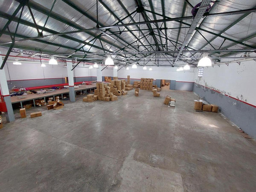 Imagen 3 de 12 de Depósito En Alq/vta De 2080m2 - Pompeya