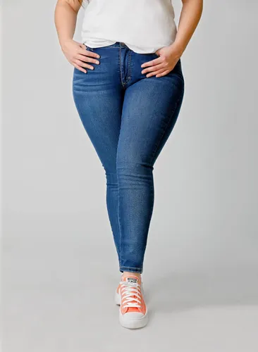 Pantalones curvy hotsell