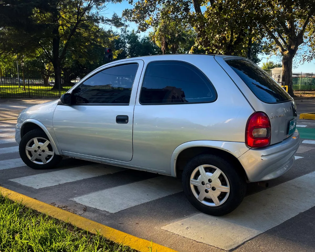 Chevrolet Corsa 1.6 Gl Aa Dh