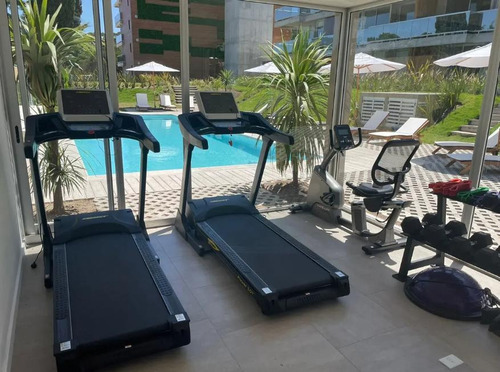 Imagen 16 de 23 de Divino Apartamento En Playa Mansa De 2 Dormitorios Para Alquilar - Solo Febrero