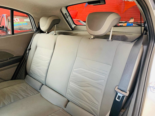 Imagem 9 de 12 de Chevrolet Agile 2013 1.4 Lt 5p