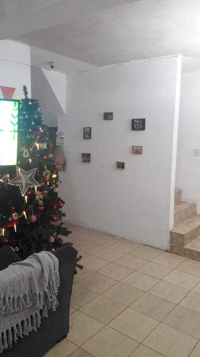 Imagen 5 de 13 de Venta Chalet En 2 Plantas Con Local