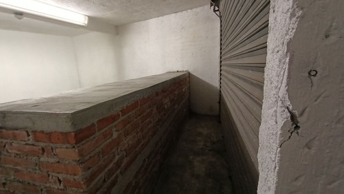 Bodega Y Oficinas De 279m2 / Tlalnepantla, Edomex