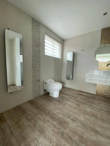 Imagen 8 de 16 de Casa En Venta En Guataparo Country Club C130579 Liseth Varela Tlf-04144183728
