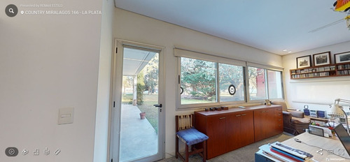 Dueño Vende Urgente Casa En Dos Plantas (340 M²) Sobre Terreno De 1700 M² En Club De Campo Miralagos, Golf Y Spa