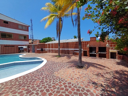 En Venta Comodo Y Bello Thown House En El Conjunto Cantabrico, Con Accion Incluida En Islas Del Sol, Chichiriviche