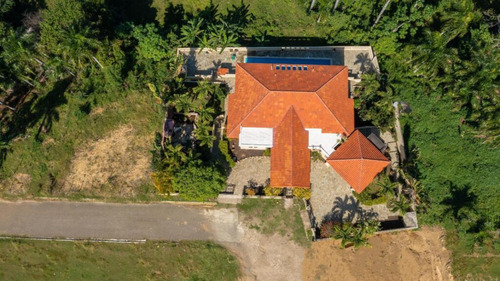 1523- Casa En Urb. Cerro Verde, Pto. Pta.