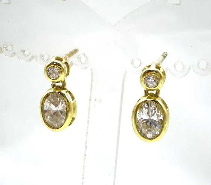 Par De Aros De Oro 18 Kt Y Zafiros Blancos