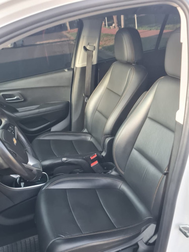 Imagem 6 de 8 de Chevrolet Tracker