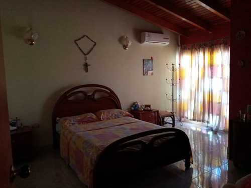 Imagen 9 de 14 de Casa Dos Niv Vía Lagunetica Res Las Guamas Los Teques 307m2