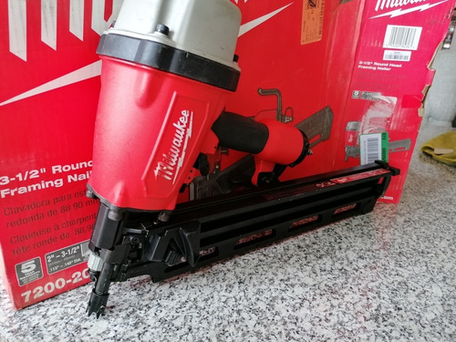 Milwaukee Clavadora Neumática Para Framing 7200-20 Seminueva