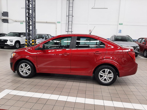 Imagen 4 de 15 de Chevrolet Sonic 2014 1.6 Lt At Sedán