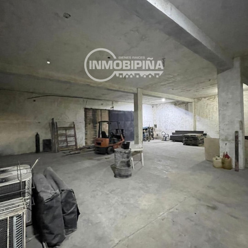 Inmobipiña Vende Local Comercial En Avenida Principal De Castillito, Puerto Ordaz, Estado Bolivar - Dp