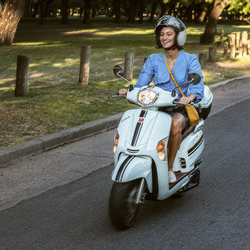 Kymco Like 200 I /2025 Con 111 Kms.!! Sólo En Brm