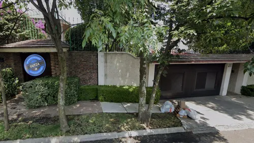 Casa En Bosques De Las Lomas Miguel Hidalgo Cdmx. Remates Exclusivos, Tu Nuevo Hogar Te Espera.