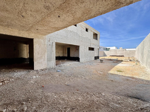 Casa En Venta En Dzityá, Mérida De 4 Recámaras.