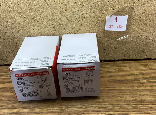Nob Lot Of 2 3894 Pass & Seymour Range Receptacle Fl Ccs