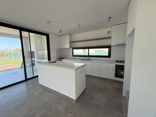 Casa En Venta En Santa Elena