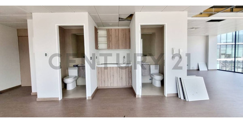 Oficina En Arriendo En La Dehesa Excelente Ubicacion