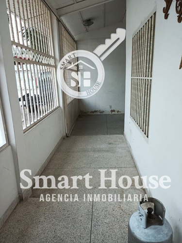 Smart House Vende Amplia Casa De 2 Plantas En La Candelaria I