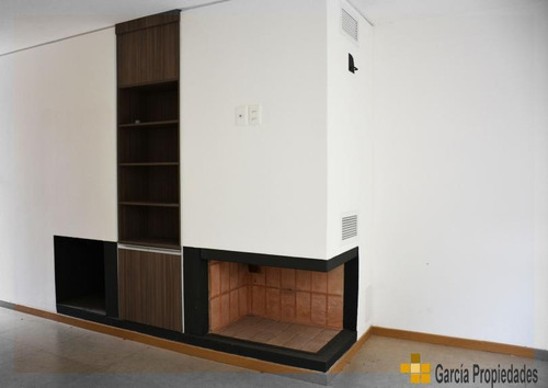 Brazo Oriental Casa Venta 2 Dormitorios Con Garage, Patio, Parrillero.