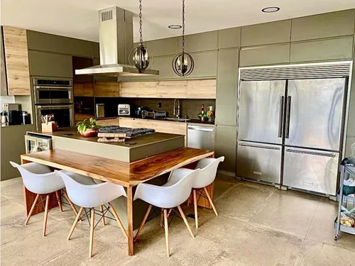 Venta De Espectacular Casa Amoblada En Guatape Con Salida Al Embalse
