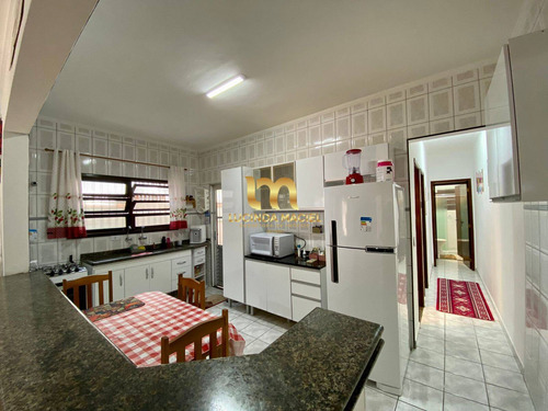 Imagem 11 de 15 de Casa Geminada Na Praia, 03 Dorms, Suíte, 03 Vagas, Quintal- Vila Tupi - Ca2486