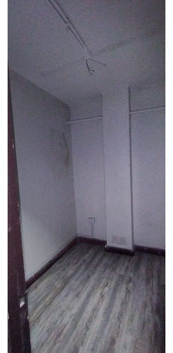 Arayabroker Arrienda Excelente Local En Callle Moneda A Paso