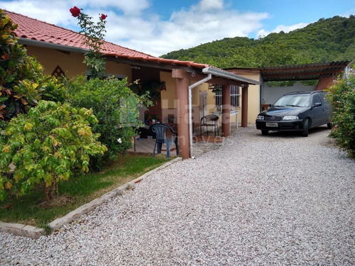 Imagem 1 de 17 de Casa Padrão À Venda Em Brusque/sc - 1673