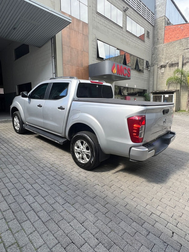 Nissan Frontier 2.3 Se Cab. Dupla 4x4 Aut. 4p