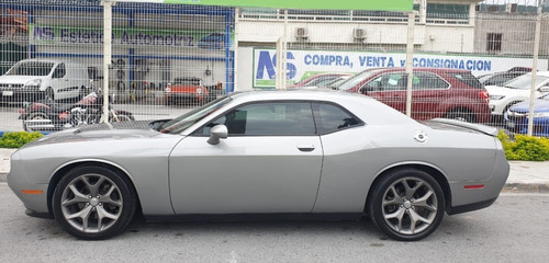 Imagen 1 de 10 de Dodge Challenger 2016 Black Line