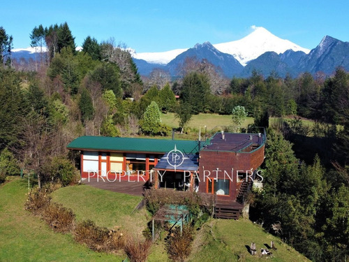 Imagen 1 de 30 de Hermosa Casa En Pucón Con Gran Vista Al Volcán