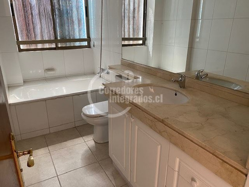 Departamento En Venta De 4 Dorm. En Las Condes Los Militares
