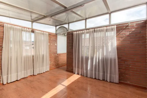 Casa En Venta En Alhambra. Cod V4582