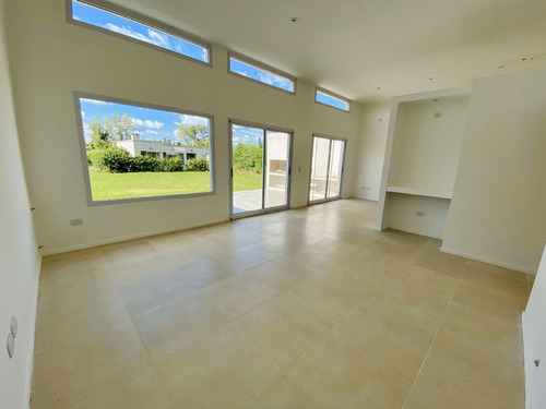 Imagen 6 de 30 de Vendo Casa Toda En Una Planta, 3 Habitaciones 2 Baños Y Toilette, Piscina Ya Terminada!
