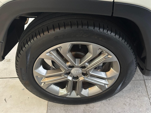 Jeep Compass LONG. T270 1.3 TB 4x2 Flex Aut.