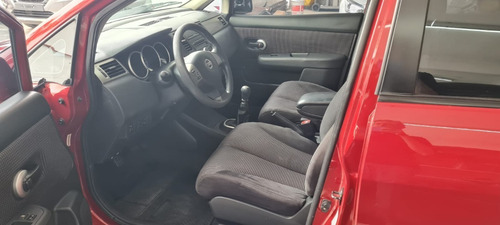 Imagen 8 de 10 de Nissan Tiida 1.8