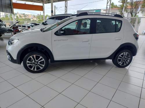 Renault Sandero 1.6 16V 4P SCE FLEX STEPWAY ICONIC X-TRONIC AUTOMÁTICO CVT