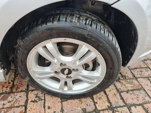 Chevrolet Aveo Emotion 1.6cc Mt Aa 4x2